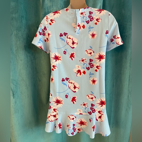 Mudpie floral mini dress. Perfect for summer! - Picture 2 of 2